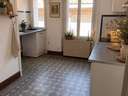 f3 à louer  libre de suite