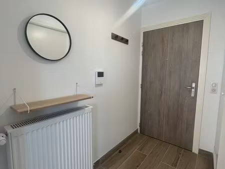 studio meublé - balcon et parking