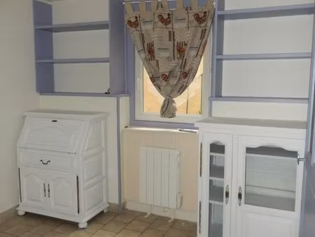 t1 de 24 m² - nevers centre proche isat