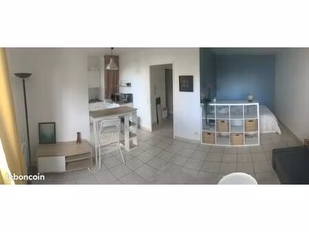 location studio meublé 32m²