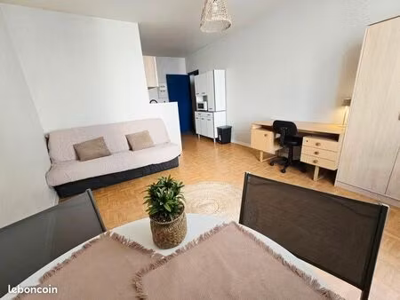studio 1 pièce 23 m²