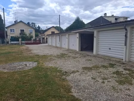 location parking à esbly (77450)  322 €
