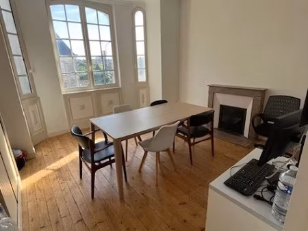 location locaux professionnels 1 pièce 16 m² à cognac (16100)  350 €
