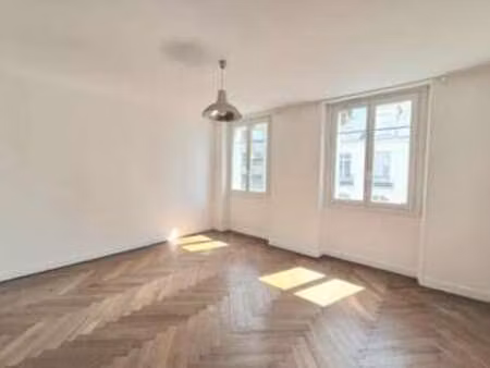 location appartement 3 pièces à nantes canclaux - mellinet (44000) : à louer 3 pièces / 10