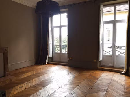 appartement 98 m2 - 3 pièces - autun