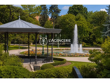 rare – busca – t2 à rénover avec petit extérieur – vue