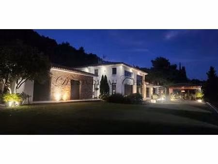 maison avec piscine et jardin aix-en-provence (13)