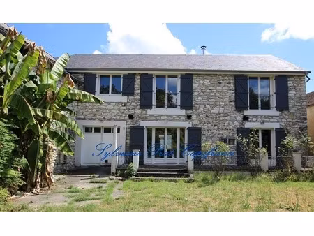 maison de caractère 5 pièces de 126 m² avec garage sur terrain de 1000 m² arros de nay (64