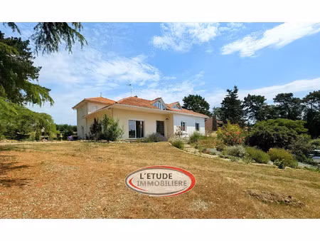 vente maison 7 pièces 212 m² le pallet (44330)