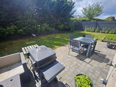 maison 3 chambres jardin garage stationnement prive