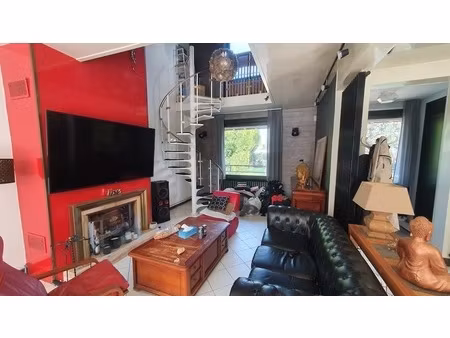 maison à vendre 5 pièces 166 m² sur terrain de 3000m² avec piscine (60)