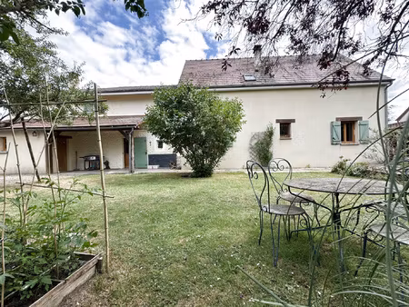maison individuelle de 6 pièces de 191 m2 habitable sur 770
