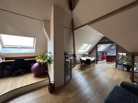 appartement t3 de 92.48 m²situé proche du coliseum