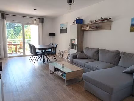 t3 fontaines-sur-saone avec balcon et garage