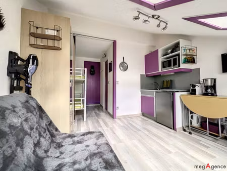 joli studio 19 m² piscine chauffée & tennis privé