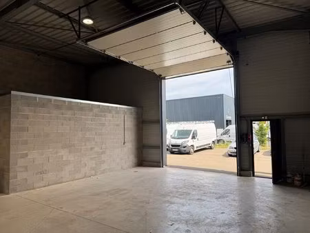 local d'activité 140m² proche axes