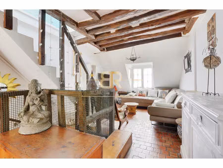 rare - triplex de charme de l'ancien comme une maison