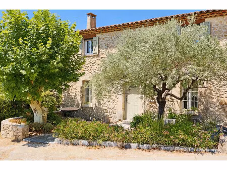 maison en pierres du xviiie siècle à vendre à la roquebrussan