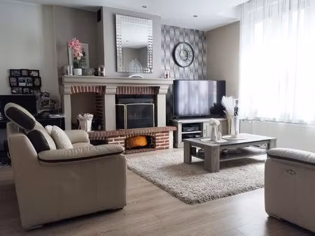 maison familiale – 170 m² – 5 chambres – jardin – à de