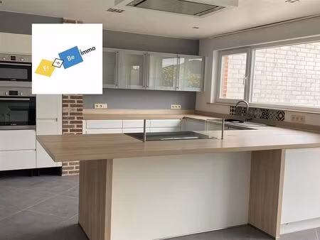 maison à louer avec garage et terrasse   saint-léger (vbe43101)