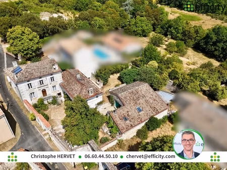 maison 8 pièces - 210 m²