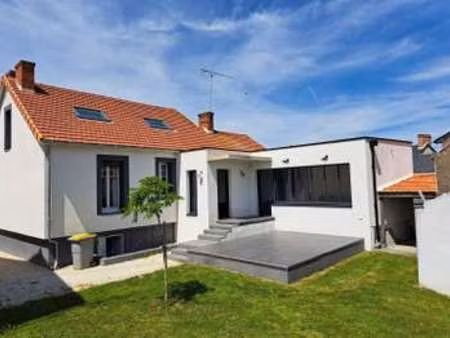 location maison à challans (85300) : à louer / 125m² challans