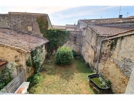 maison de ville avec extérieur privatif