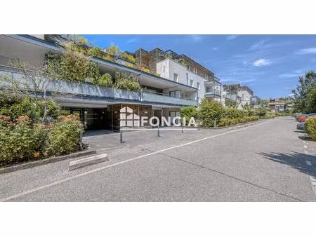 annecy-le-vieux – t2 au calme avec balcon sud-est  cave et parking intérieur