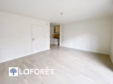 appartement t1 avec terrasse à louer à ris-orangis - réf 16526