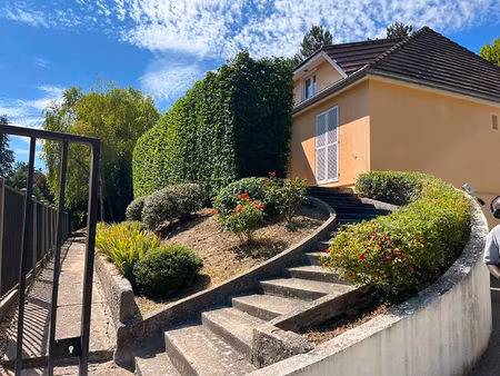 grande maison familiale avec jardin - l'etang la ville