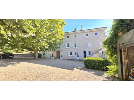 a louer magnifique maison à reyrieux 10 pièce(s) 356.30 m2 dans un parc de deux hectares