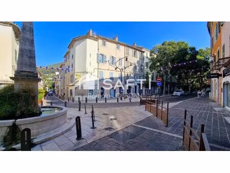 appartement 2 pièces de 47 m² à la valette-du-var