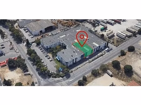 location local d’activités vitrolles 13127 490m²