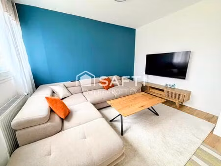 maison de 65m2 mitoyenne d'un côté
