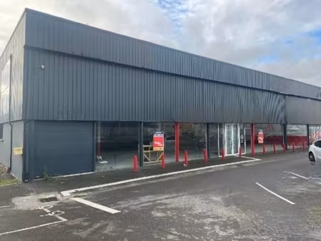 location commerce reims 51100 924m²