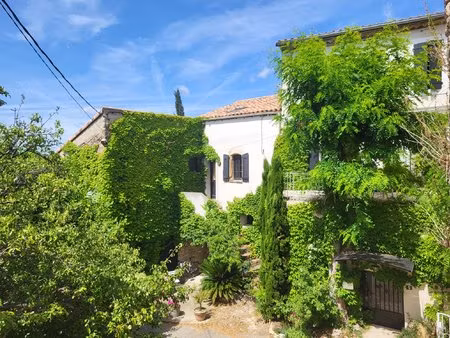 propriété de caractère avec 2 maisons d'amis  2 piscines et 9 hectares au cœur du minervoi