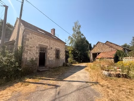 ensemble de 2 maisons à restaurer + grange 26 500 €