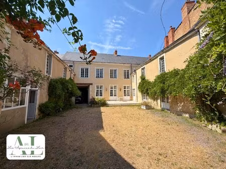 maison de caractère - 389 m² - la flèche