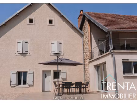 vaste maison rénovée avec goût à marast