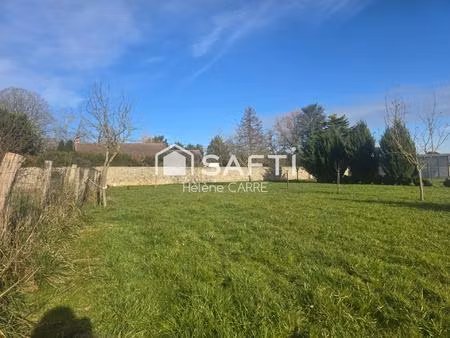 terrain constructible d'environ 1500m2
