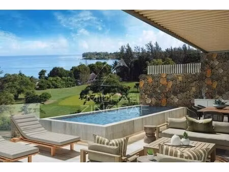 penthouse à balaclava – un art de vivre d'exception avec vue panoramique sur le golf et l'