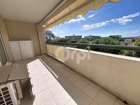 3 pièces coup de cœur – terrasse plein sud – 2 parkings – aucun travaux