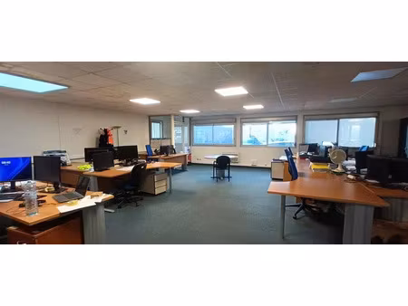 location bureau le havre 494 m²