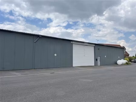 location local d'activités roncq 903 m²