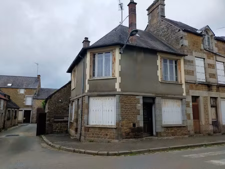 vente maison 5 pièces 77 m² à lignières-orgères (53140)  28 000 €