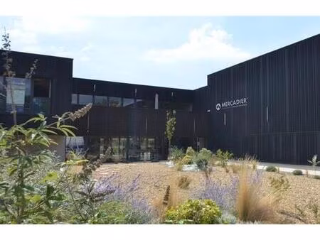 location bureau aix en provence 100 m²