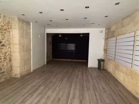 location commerce bordeaux 67 m²