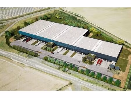 location entrepôt / local d'activités saint-jean-d'angély 20 800 m²