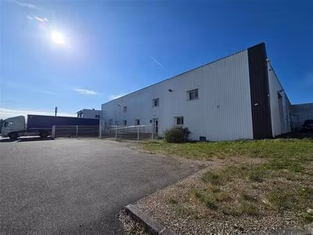 vente local d'activités poitiers 1 925 m²