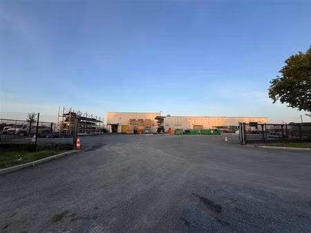 vente local d'activités prin deyrancon 8 620 m²